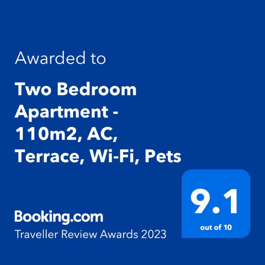 Two Bedroom - 110m2, Ac, Terrace, Wi-fi Apartment Lagos