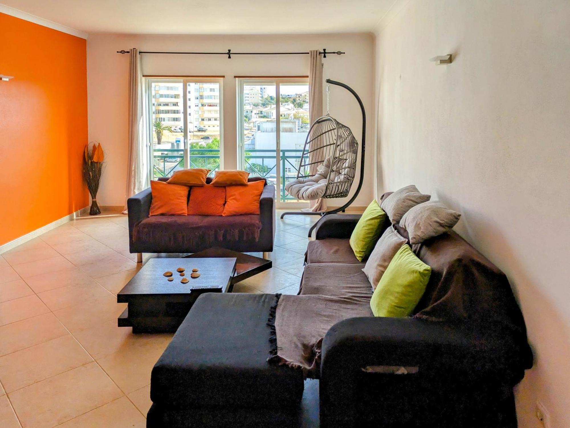 Two Bedroom - 110m2, Ac, Terrace, Wi-fi * Lagos